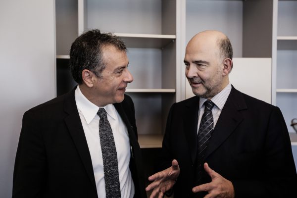 Με τον Pierre Moscovici